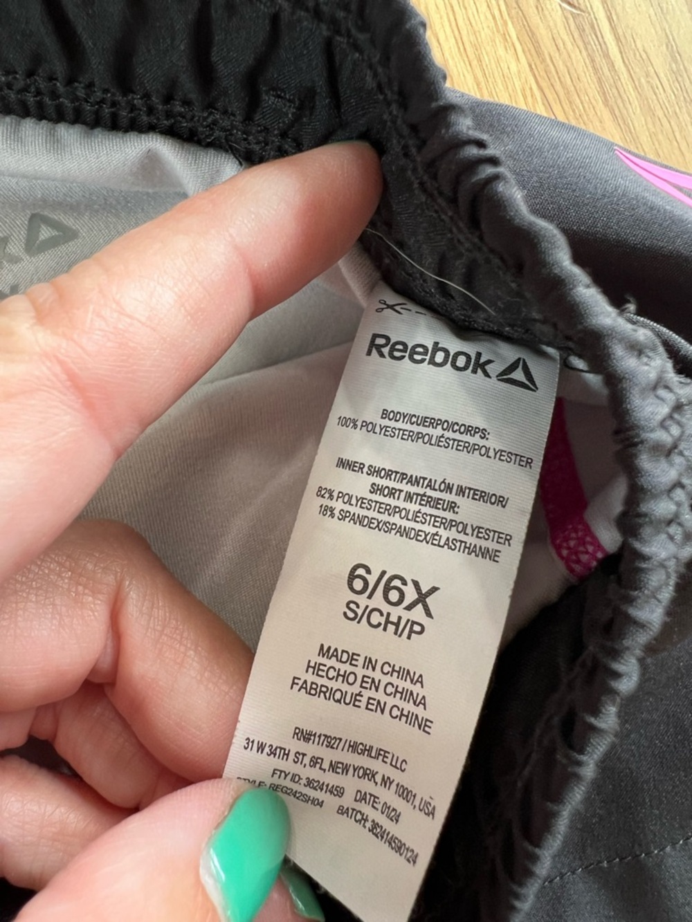 Reebok Girls 6/6X Black Pink 2 in 1 Athletic Shorts Built In Liner - Picture 3 of 6